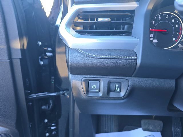 Used 2023 GMC Acadia SLE FWD image 19