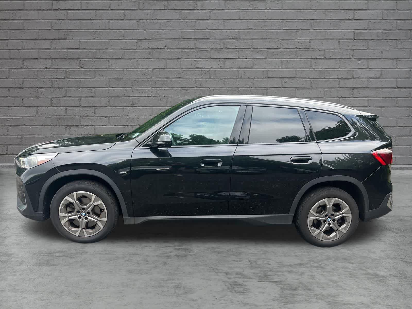 Used 2023 BMW X1 xDrive28i w/ Premium Package AWD/4WD video 2
