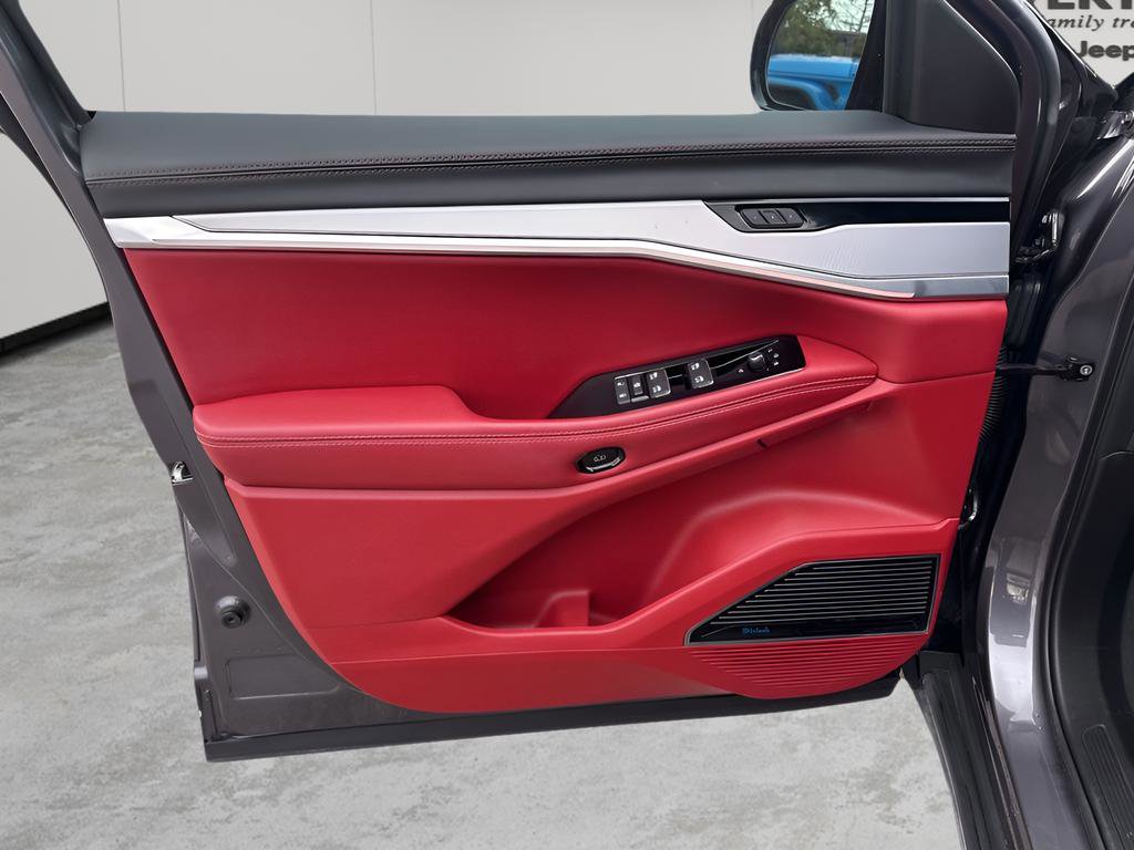 Used 2024 Jeep Wagoneer Launch Edition image 25