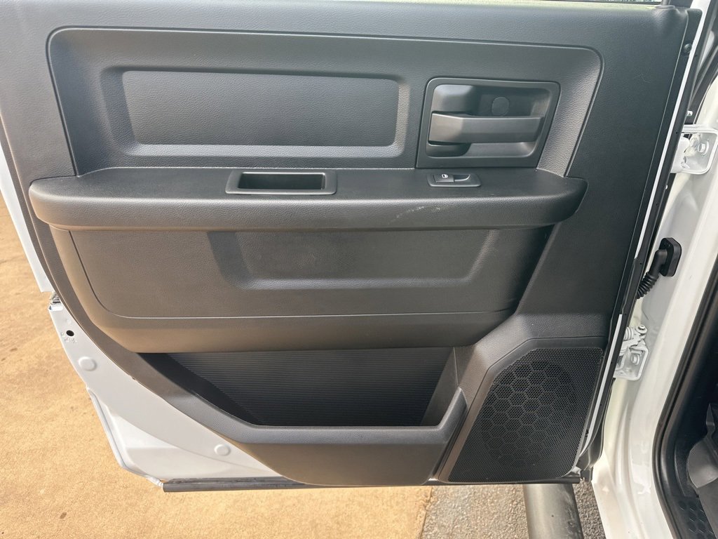 Used 2024 RAM 2500 Tradesman w/ Chrome Appearance Group image 20