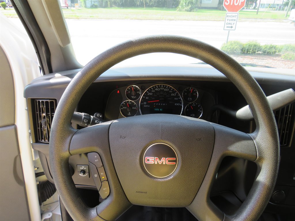 Used 2023 GMC Savana 2500 w/ Driver Convenience Package image 5