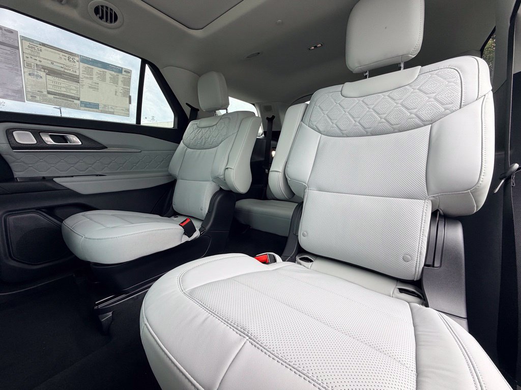 New 2026 Ford Explorer Platinum w/ LUX Leather Package AWD/4WD image 16