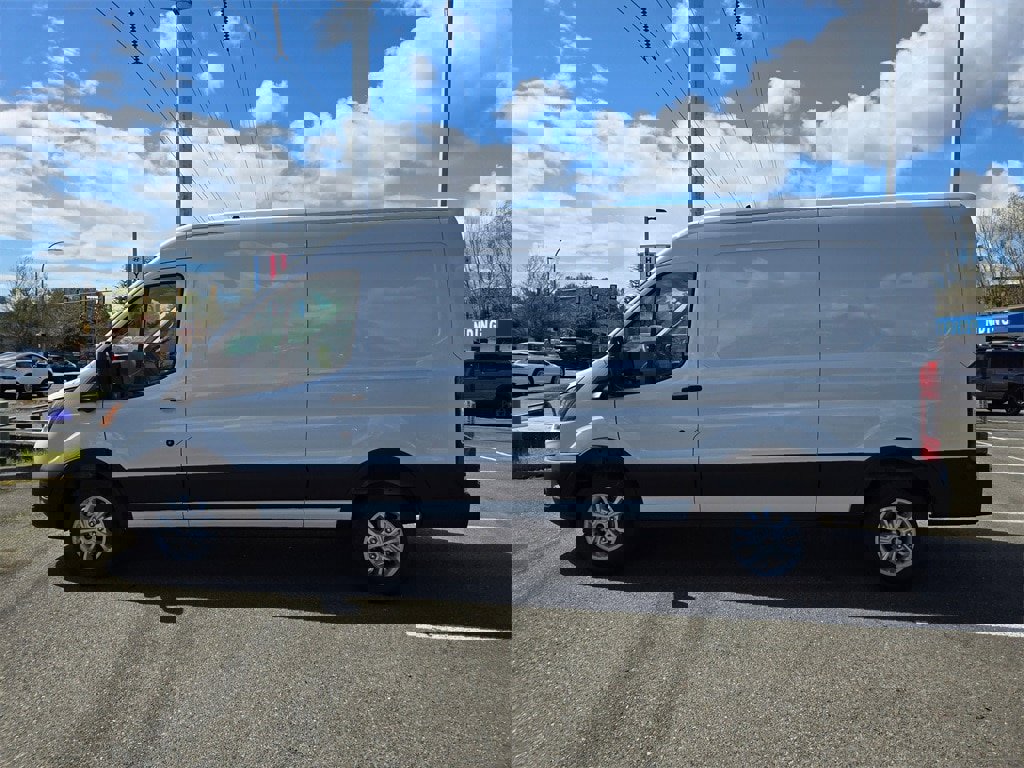 New 2025 Ford Transit 250 148 Medium Roof image 8