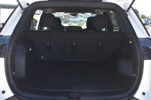 New 2027 Chevrolet Equinox LT w/ Safety and Technology Package FWD image 16