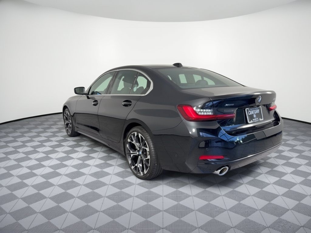 Certified 2026 BMW 330i xDrive Sedan AWD/4WD image 3