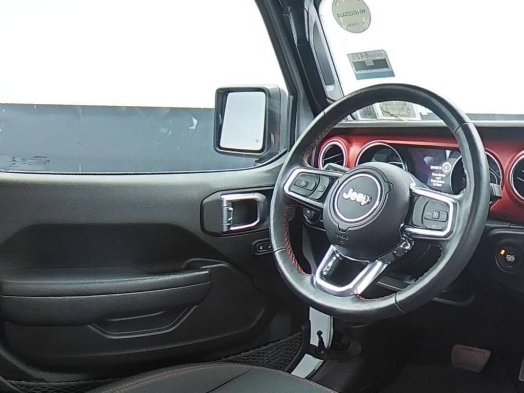 Used 2023 Jeep Wrangler Unlimited Rubicon w/ Cold Weather Group AWD/4WD image 24
