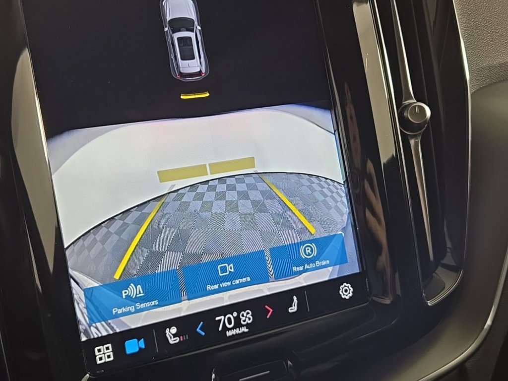 Used 2024 Volvo XC60 B5 Core w/ Protection Package Premier image 32