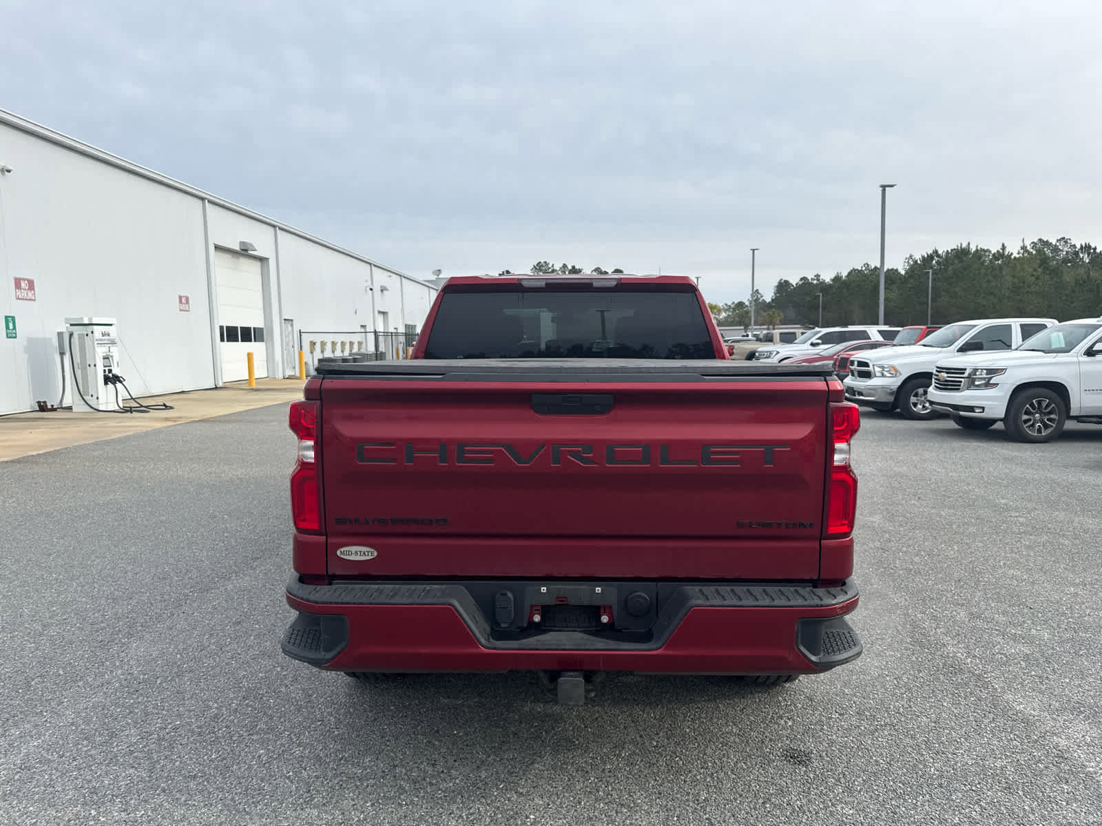 Used 2022 Chevrolet Silverado 1500 Custom w/ LPO, Dark Essentials Package image 5