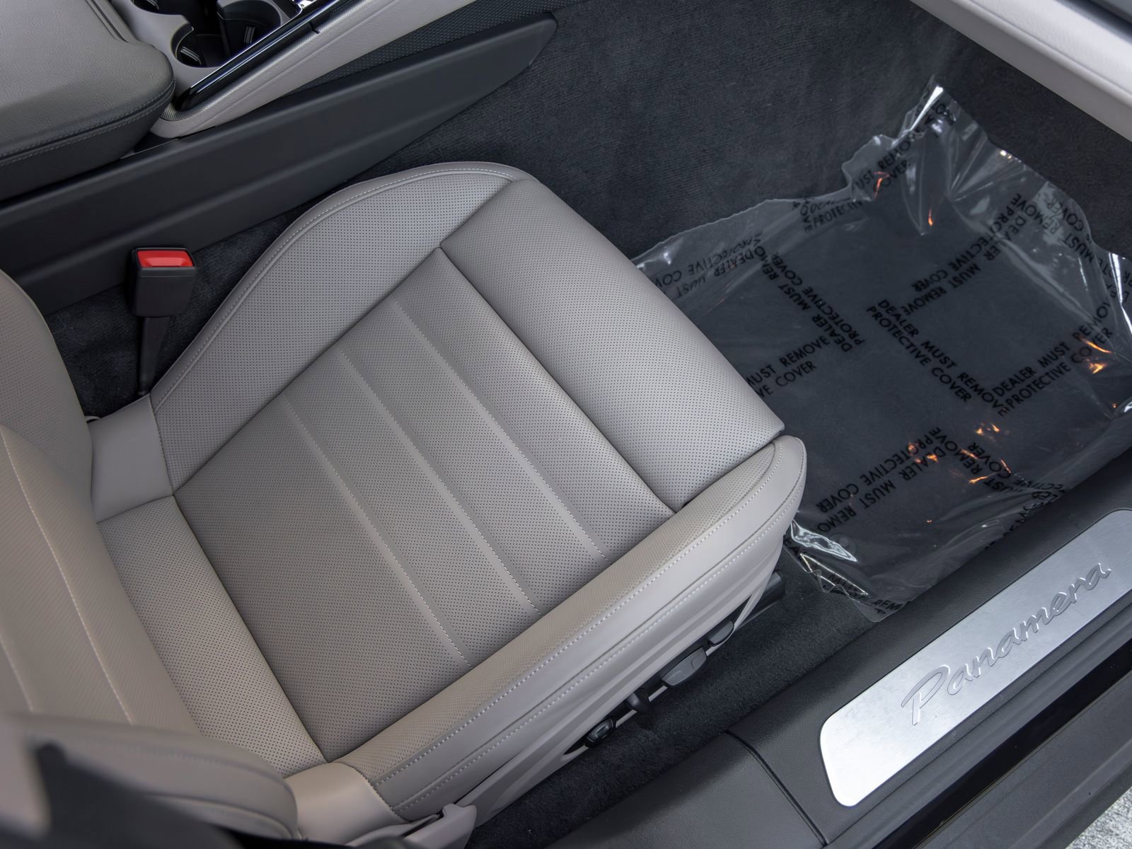 Certified 2025 Porsche Panamera RWD image 53