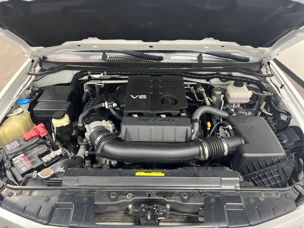 Used 2020 Nissan Frontier PRO-4X w/ Pro-4x Utility Package AWD/4WD image 24