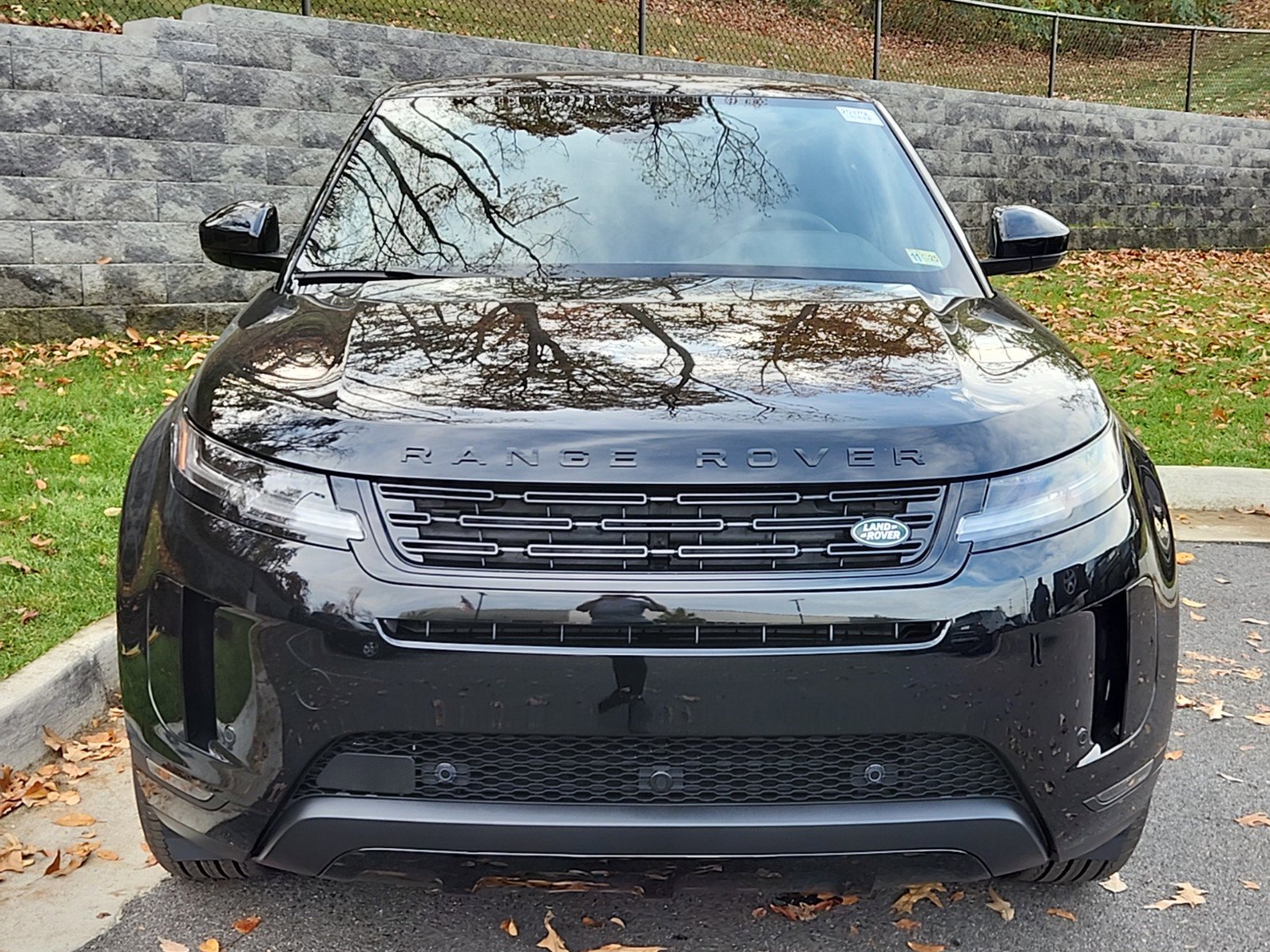 Used 2025 Land Rover Range Rover Evoque S image 8