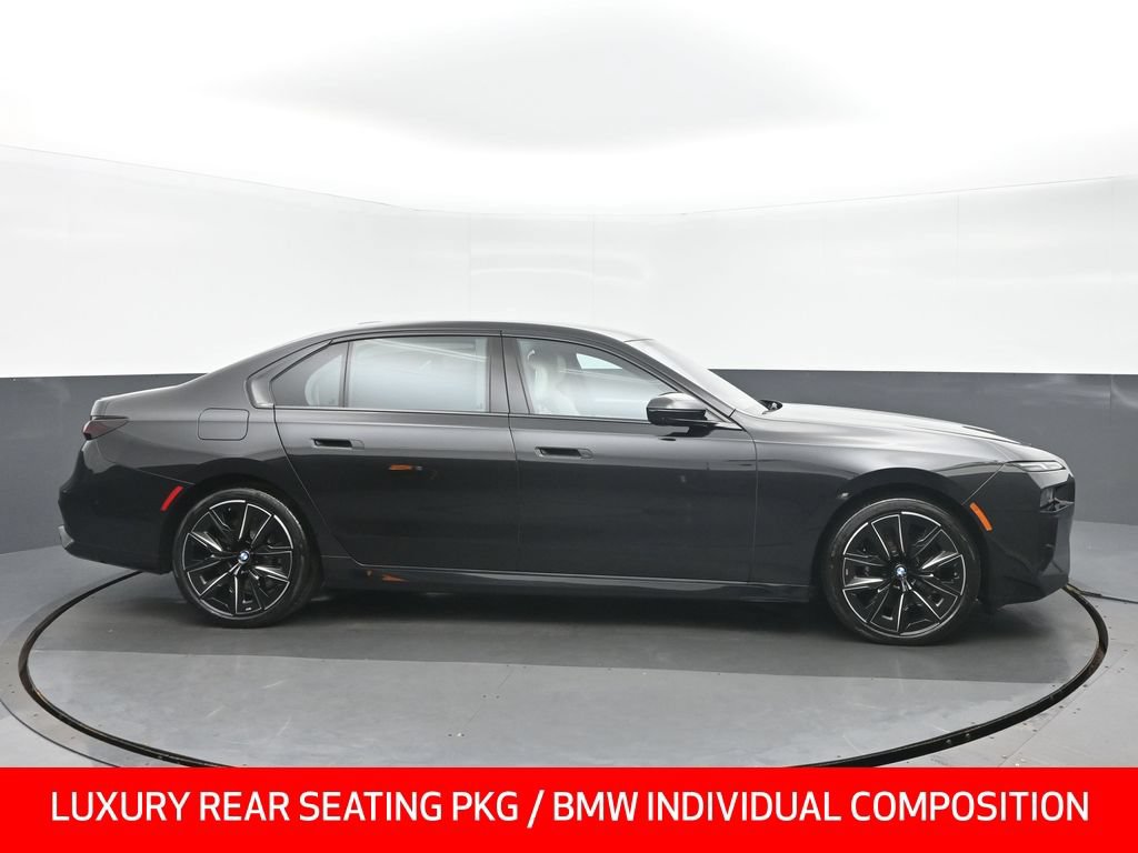Used 2023 BMW 760i xDrive w/ Luxury Rear Seating Package AWD/4WD image 2