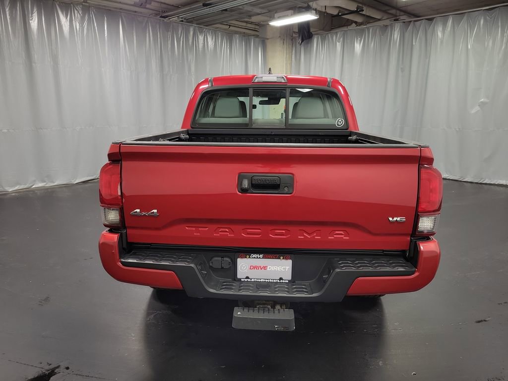 Used 2018 Toyota Tacoma SR w/ SR Convenience Package image 6
