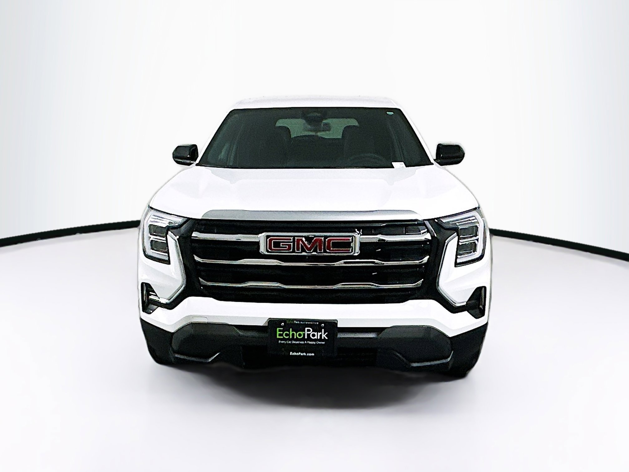 Used 2025 GMC Terrain Elevation image 2