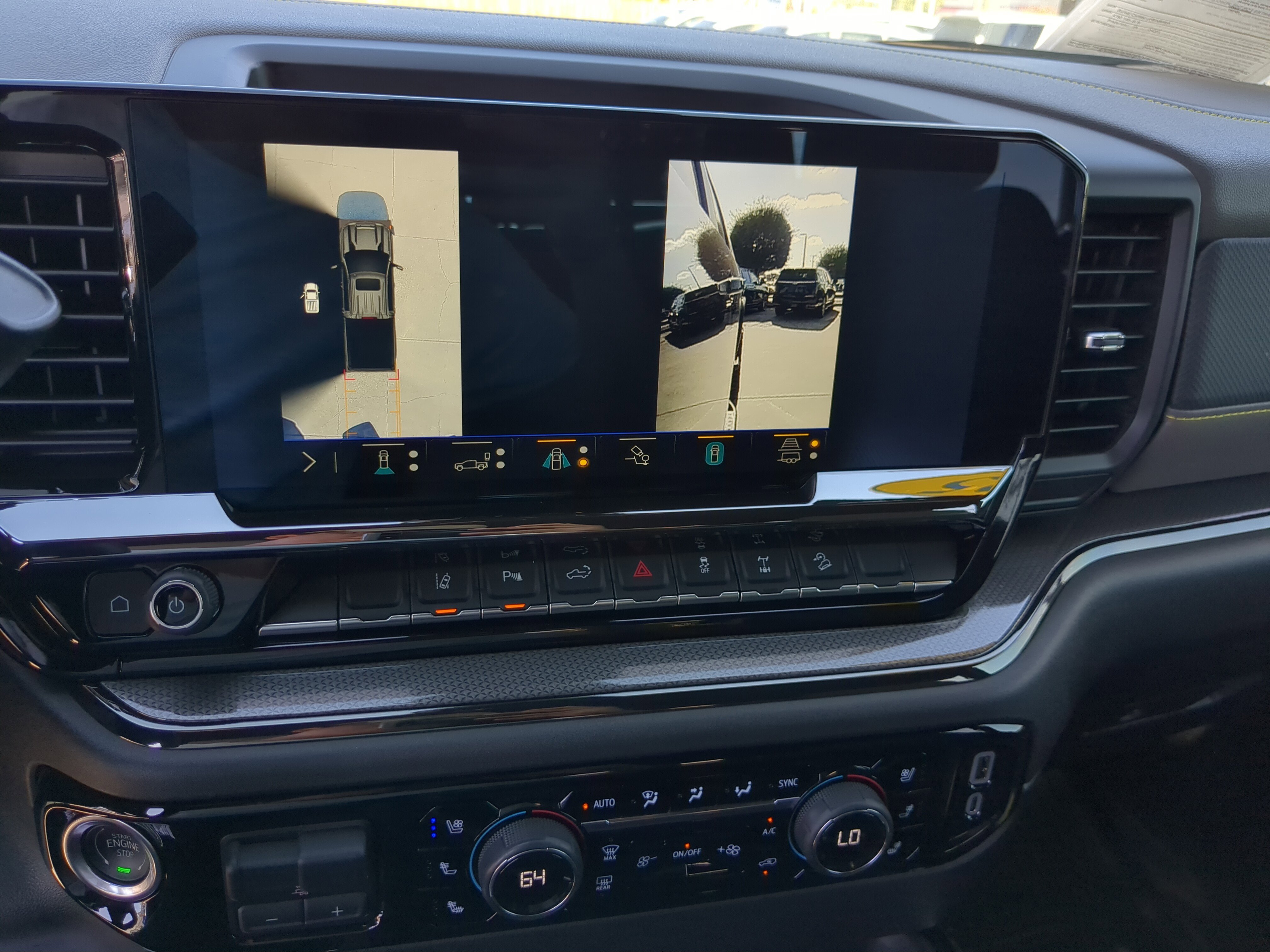 Used 2025 Chevrolet Silverado 2500 ZR2 w/ Technology Package image 24