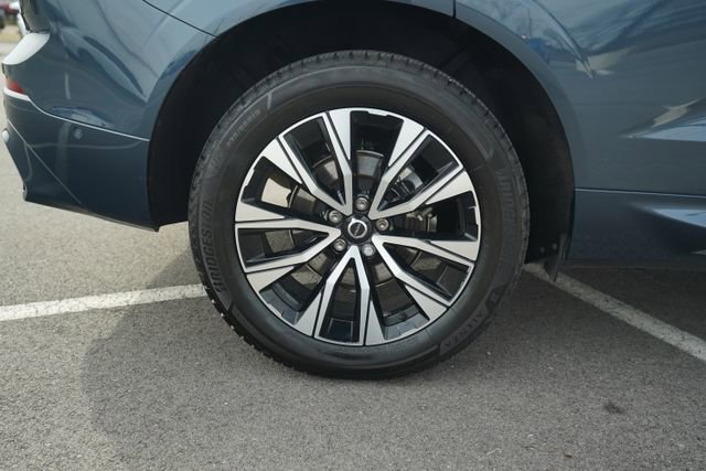 Used 2024 Volvo XC60 B5 Plus w/ Protection Package Premier image 42