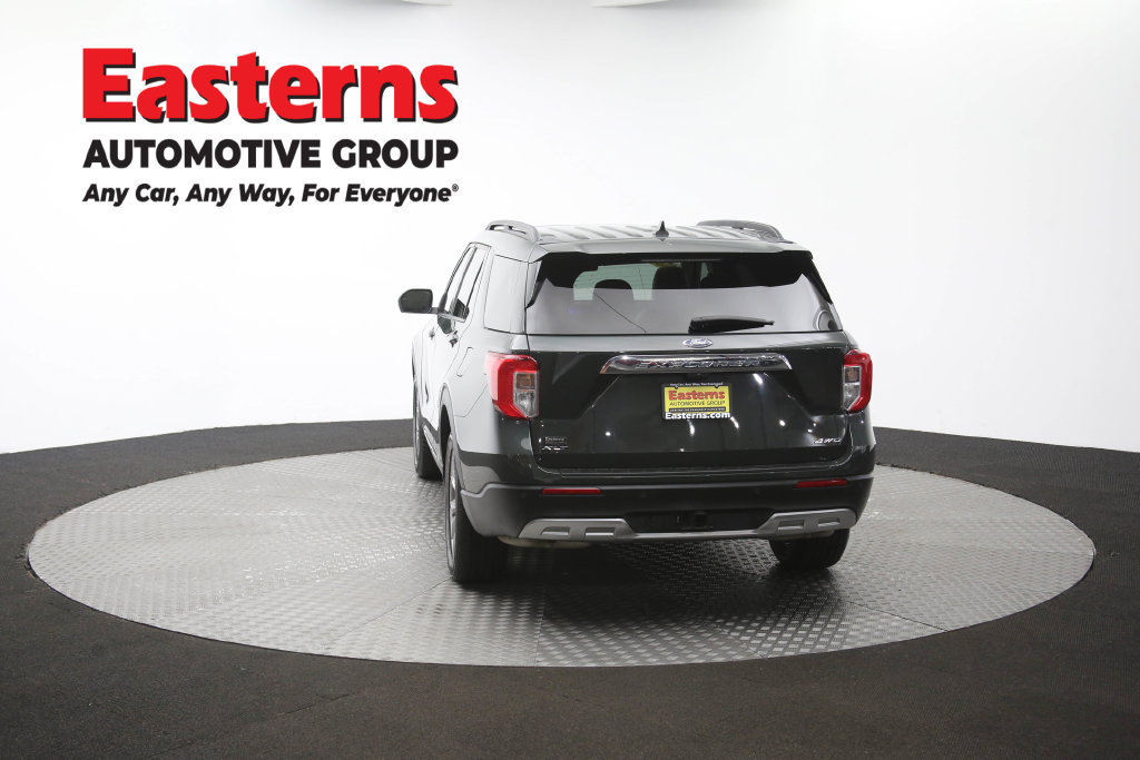 Used 2023 Ford Explorer XLT w/ Equipment Group 202A AWD/4WD image 42