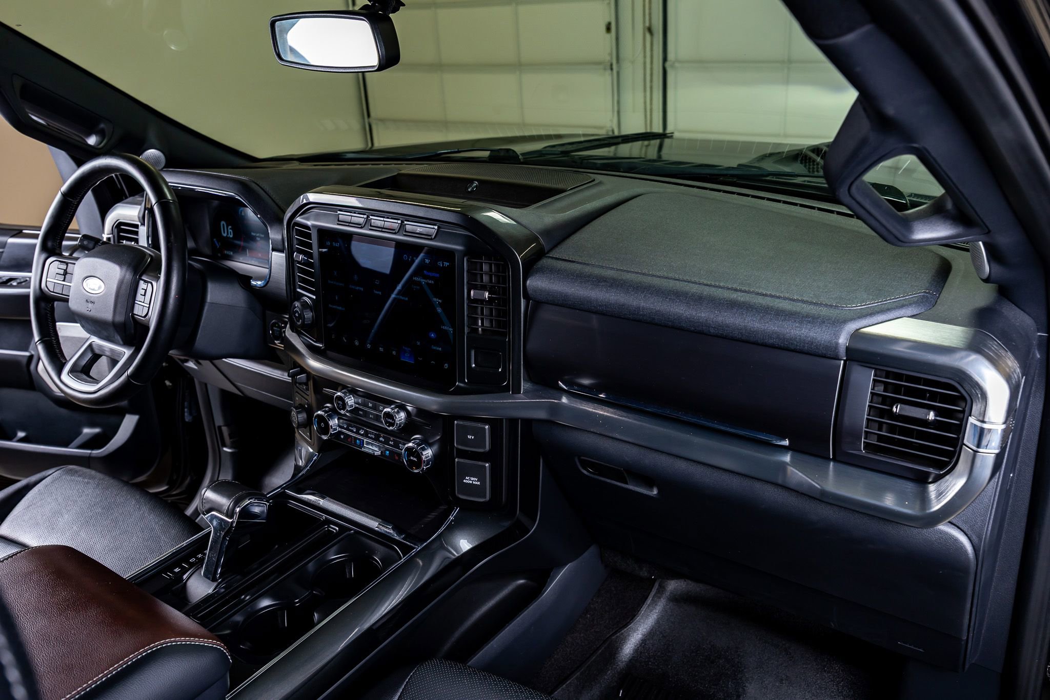 Used 2022 Ford F150 Lariat w/ Equipment Group 502A High AWD/4WD image 17