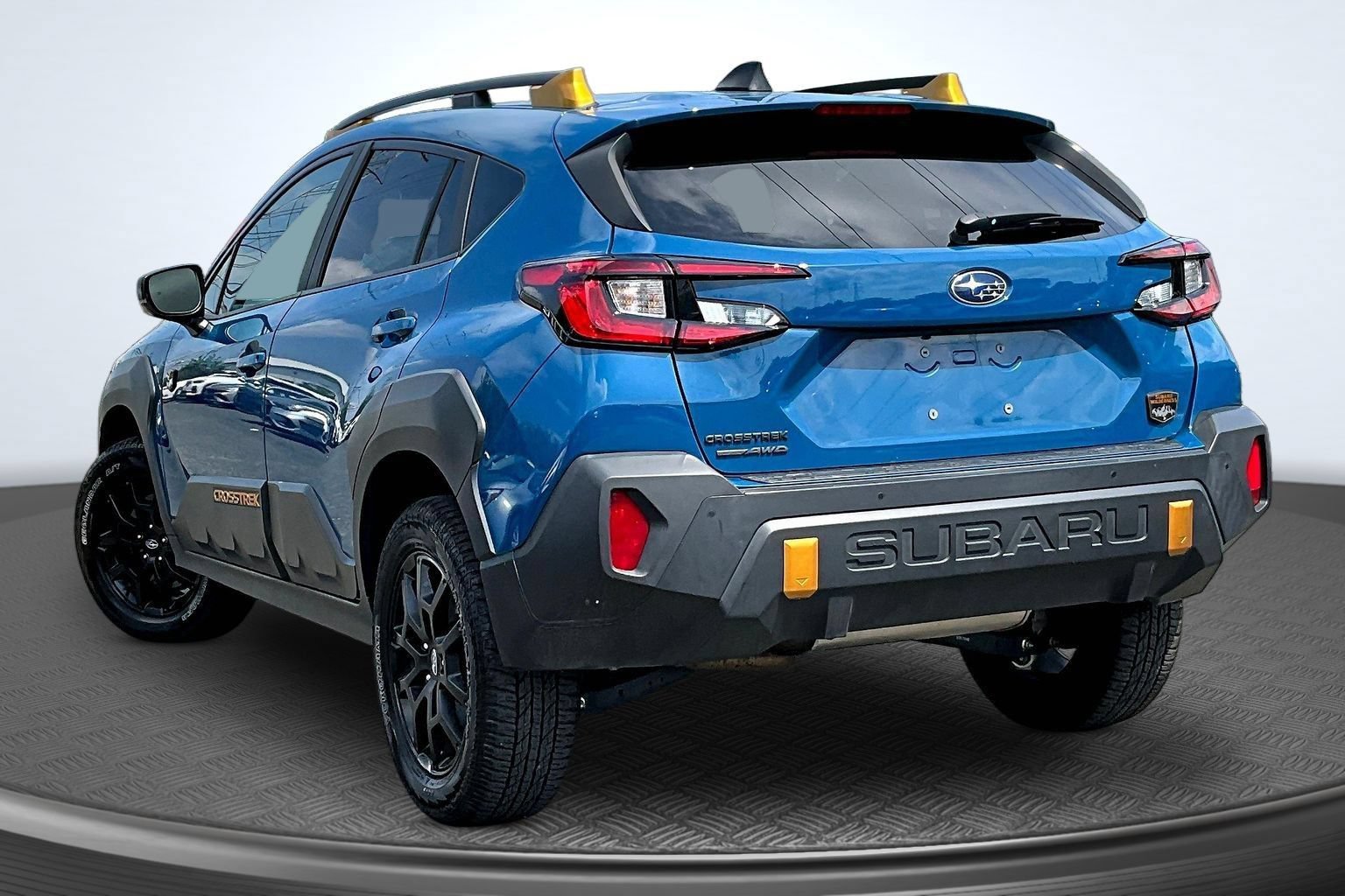 Used 2025 Subaru Crosstrek 2.5i Wilderness w/ Wilderness Package AWD/4WD image 3