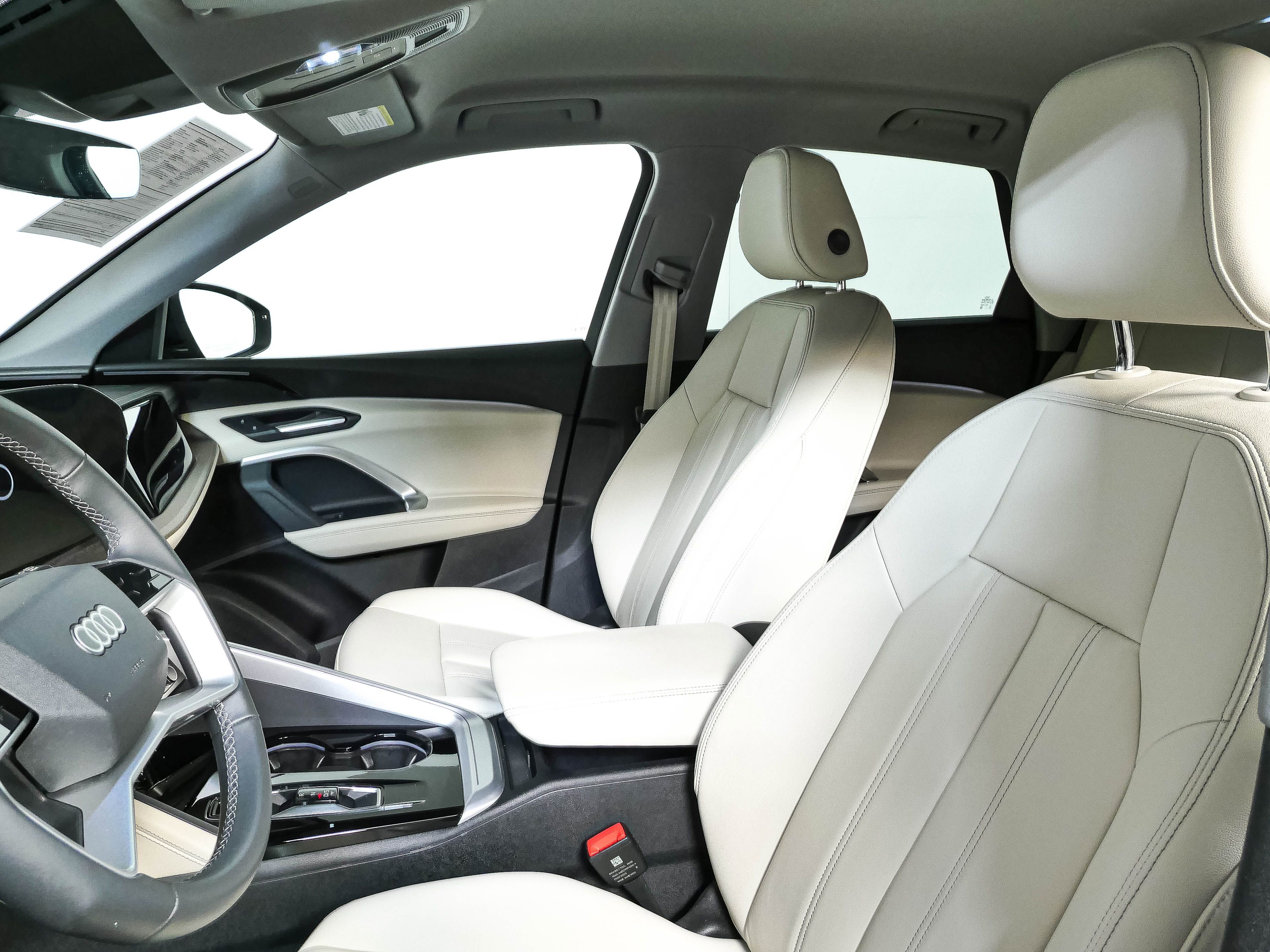 Used 2025 Audi Q5 Premium w/ Convenience Package AWD/4WD image 5
