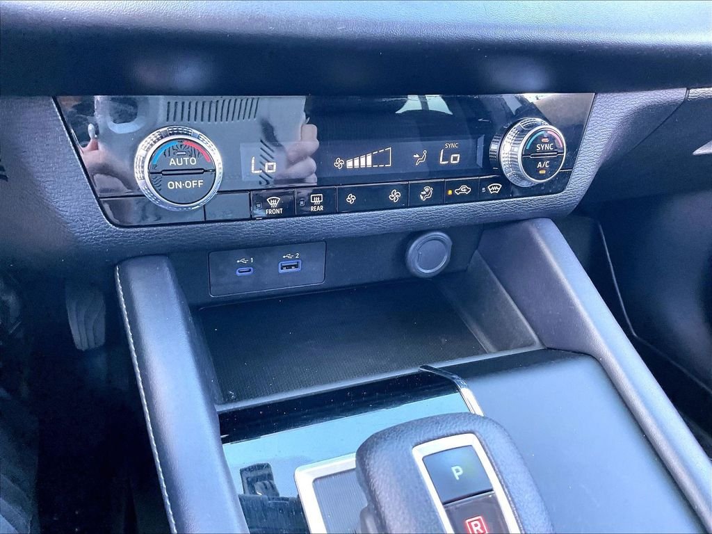Used 2023 Mitsubishi Outlander ES AWD/4WD image 24