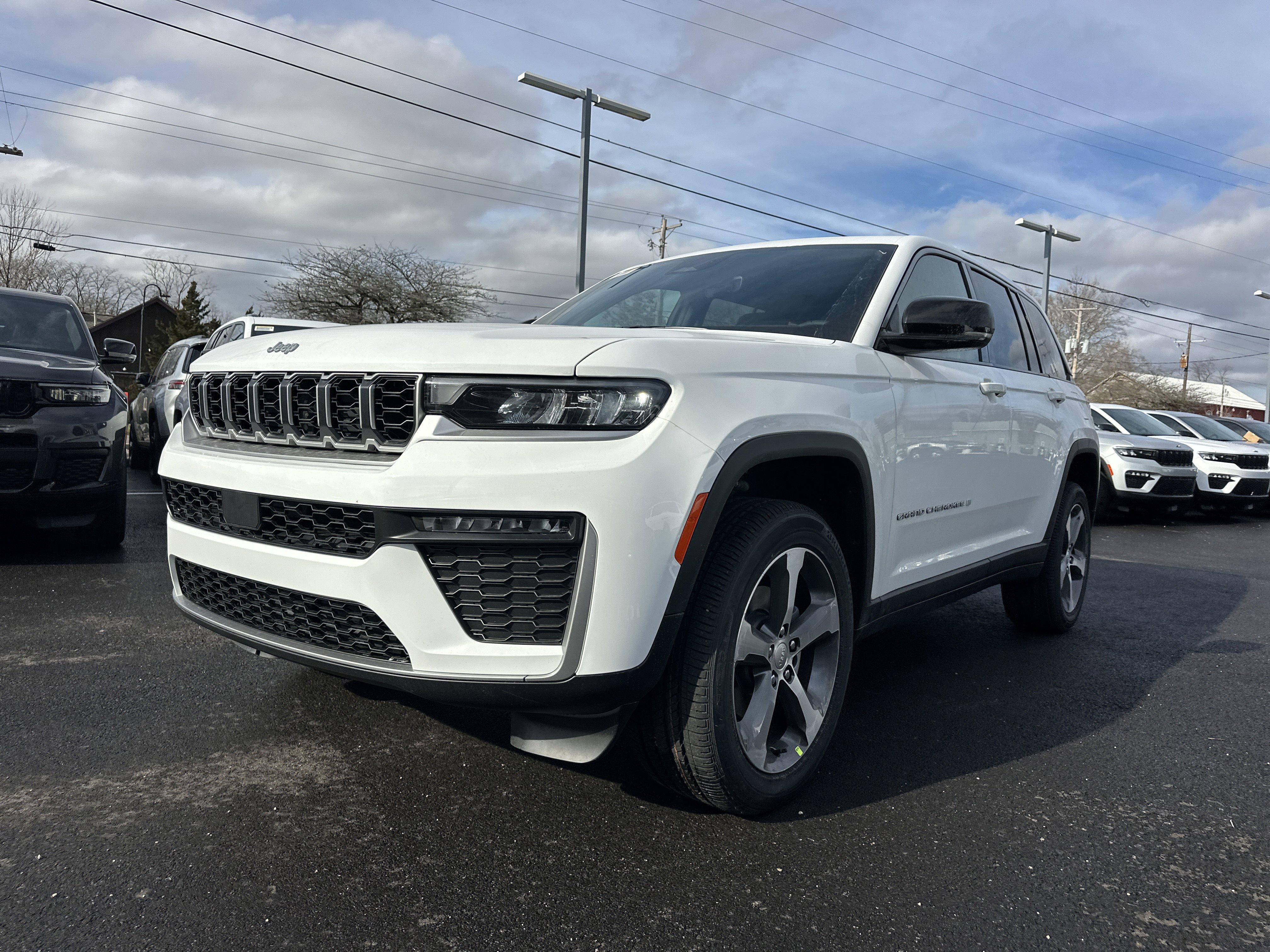 New 2026 Jeep Grand Cherokee Limited AWD/4WD image 21