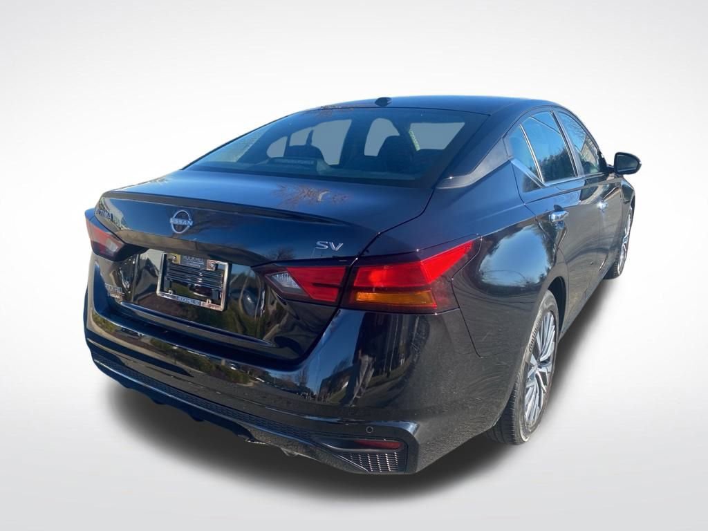 Used 2024 Nissan Altima 2.5 SV image 7