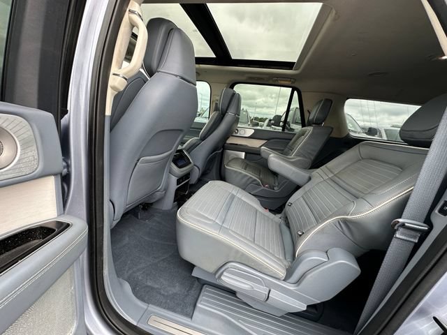Used 2023 Lincoln Navigator L Black Label AWD/4WD image 18