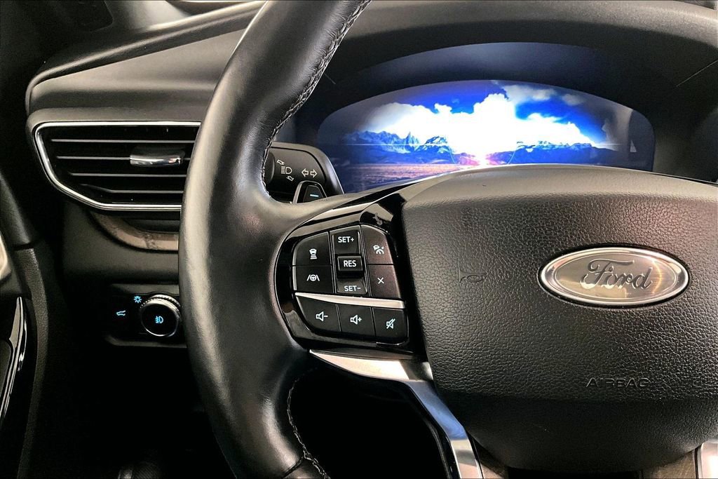 Used 2021 Ford Explorer Platinum w/ Equipment Group 601A image 18