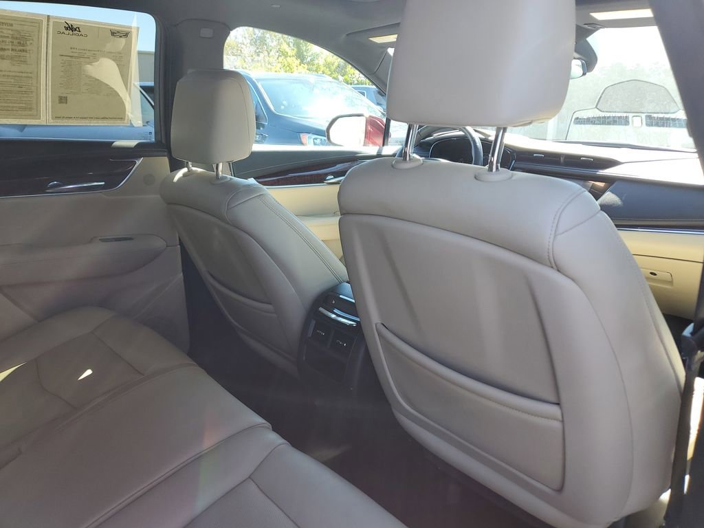 Used 2017 Cadillac XT5 Premium Luxury w/ Driver Assist Package image 25