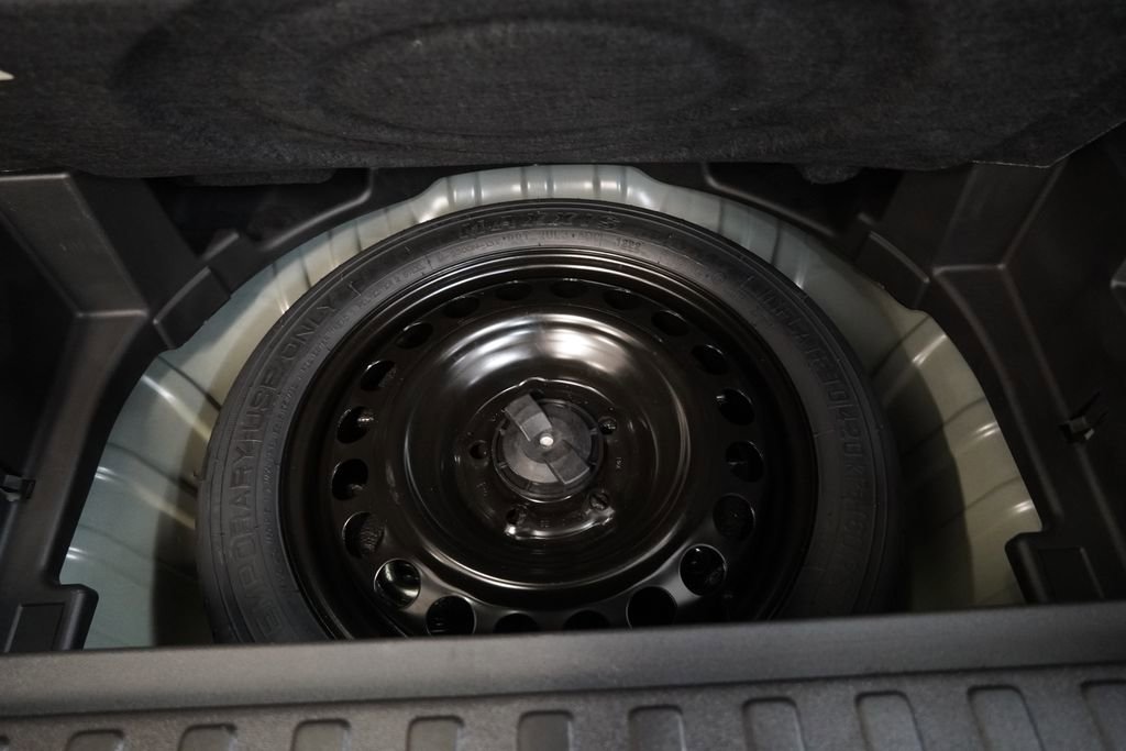 Used 2022 Chevrolet Equinox RS w/ LPO, Floor Liner Package AWD/4WD image 12