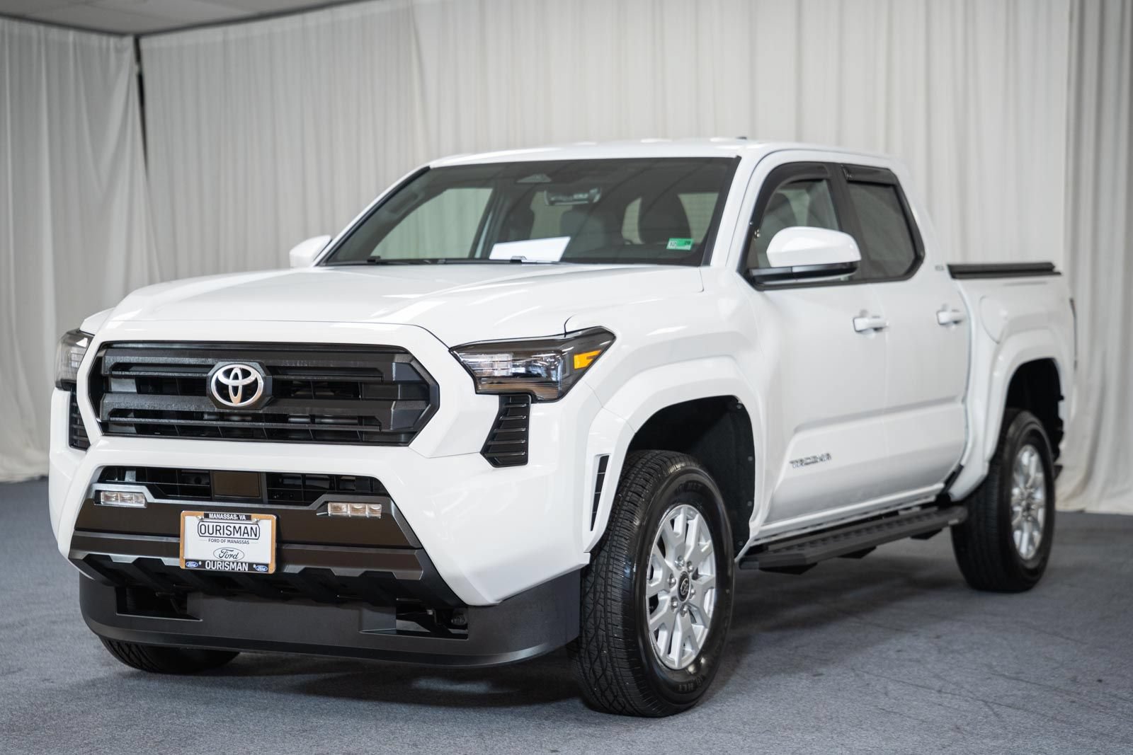Used 2026 Toyota Tacoma SR5 RWD image 3
