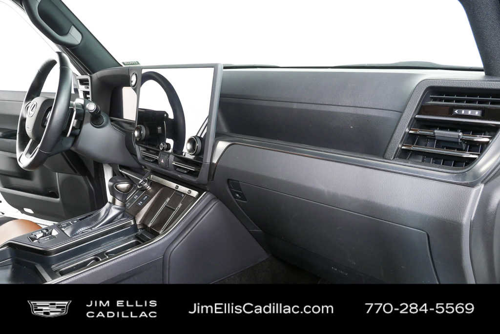 Used 2024 Lexus GX 550 w/ Accessory Package (2T) AWD/4WD image 23