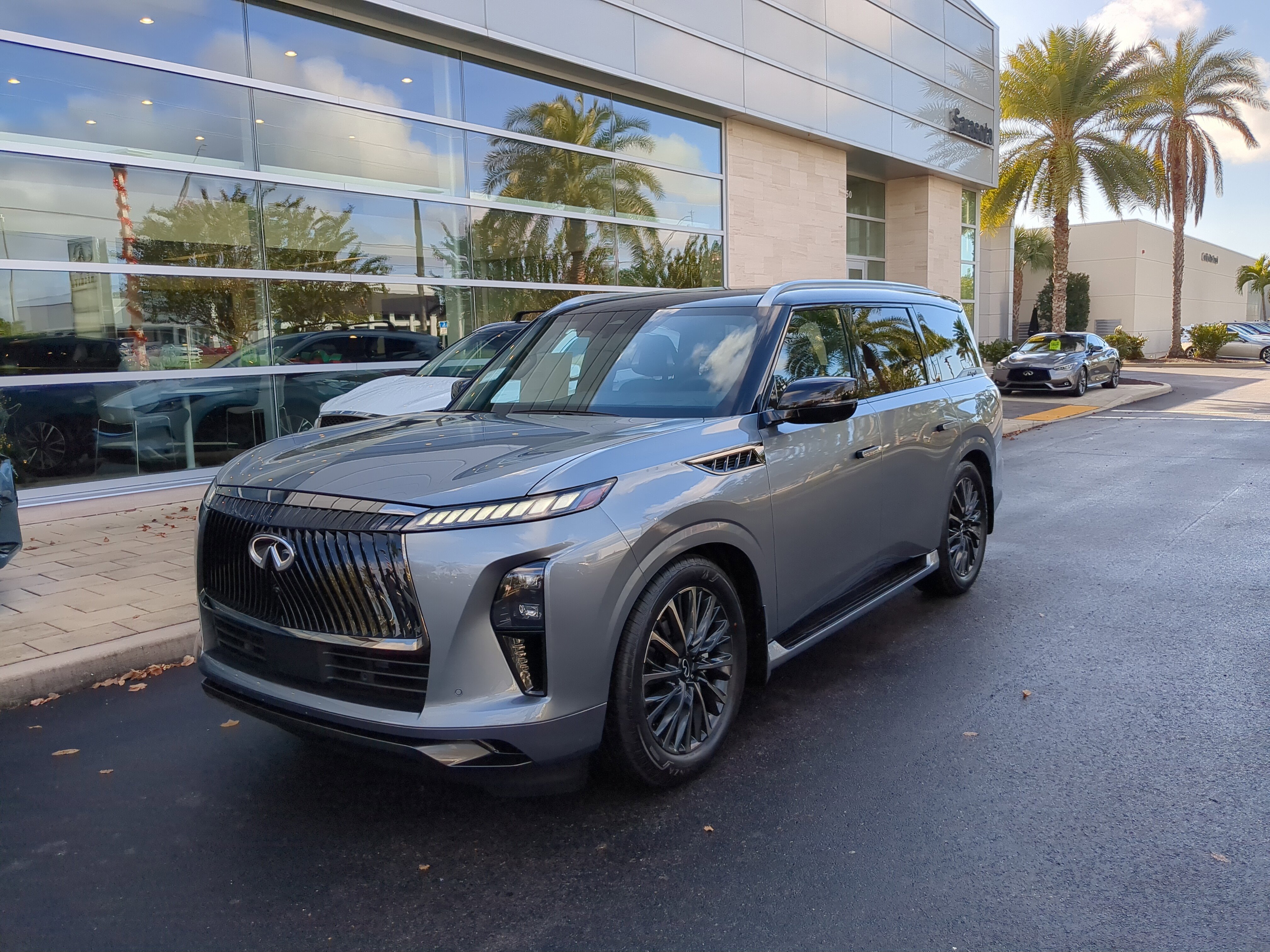 New 2026 INFINITI QX80 Autograph w/ Premium Cargo Package image 8