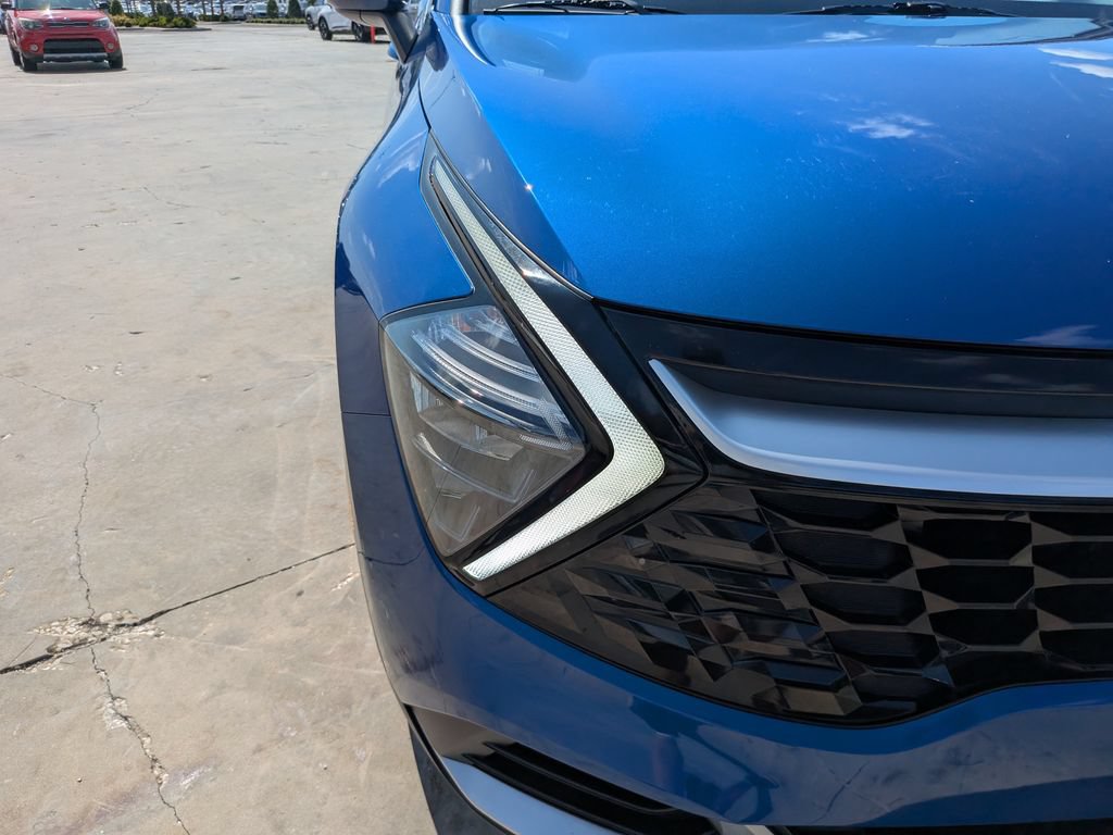 Certified 2023 Kia Sportage EX FWD image 10