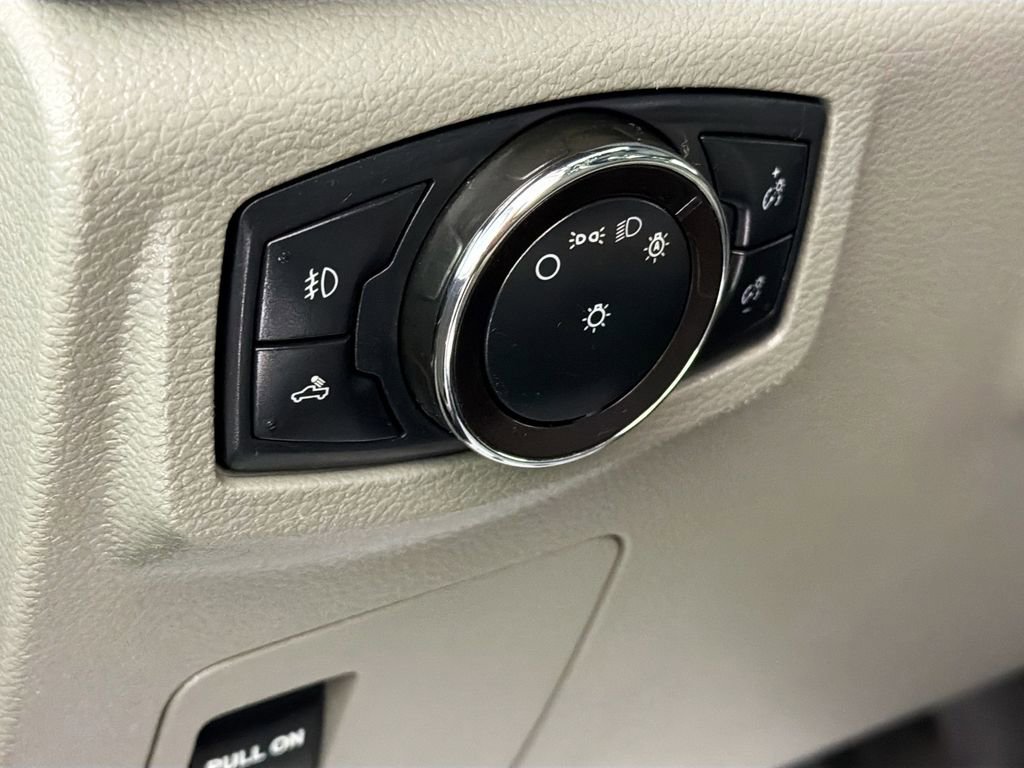 Used 2019 Ford F150 XLT w/ Trailer Tow Package image 10