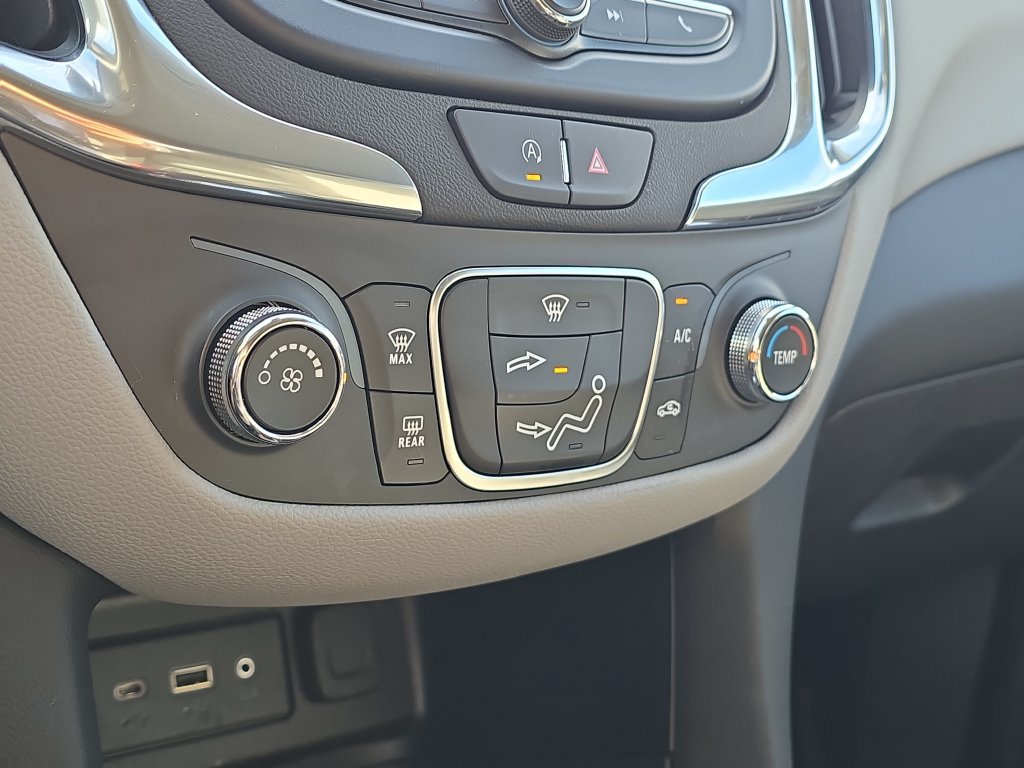 Used 2024 Chevrolet Equinox LS w/ LS Convenience Package FWD image 25