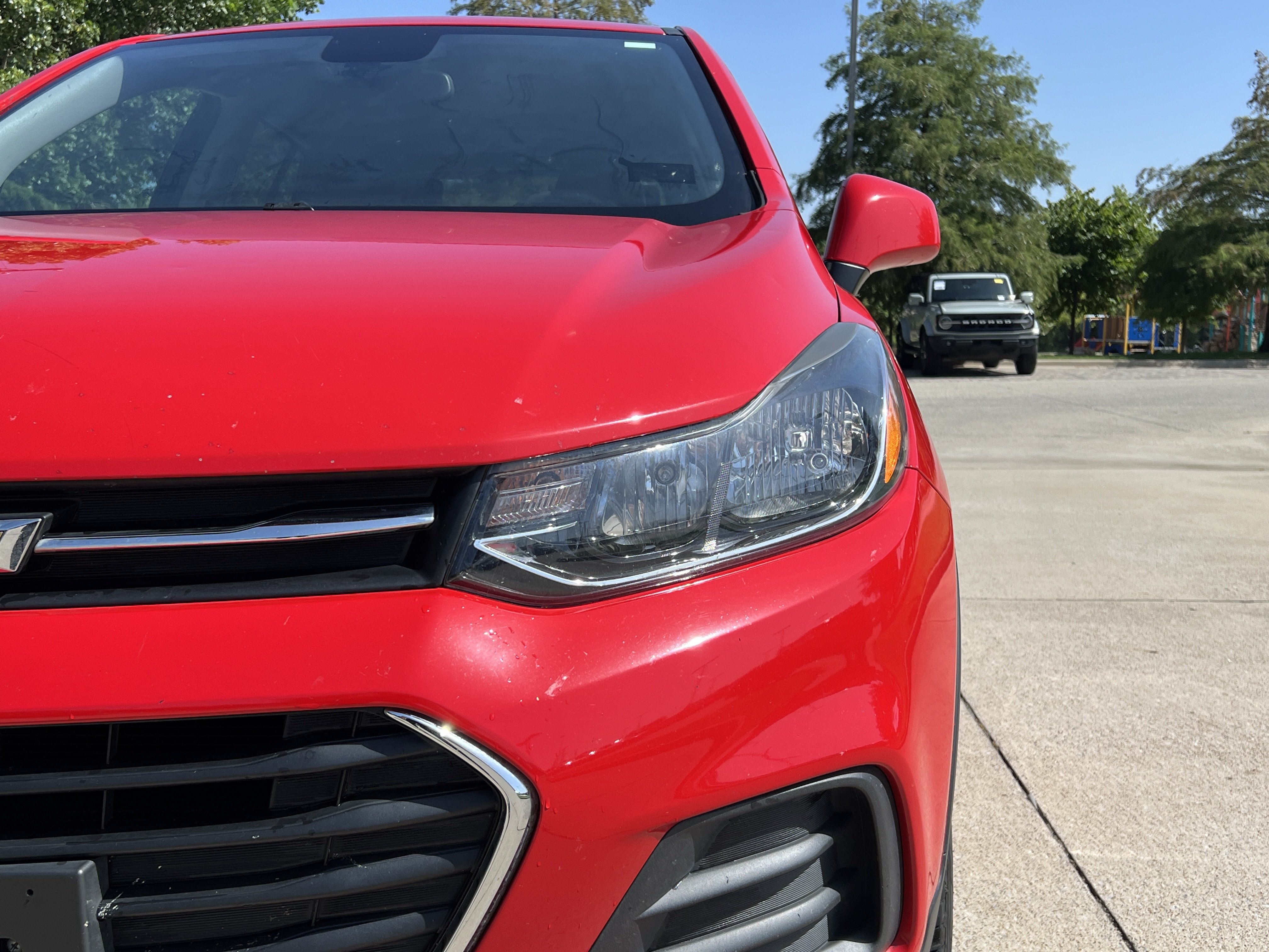 Used 2020 Chevrolet Trax LS w/ Tint and Cruise Package FWD image 5