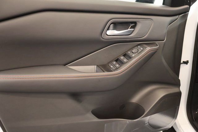 New 2026 Nissan Rogue SV AWD/4WD image 9