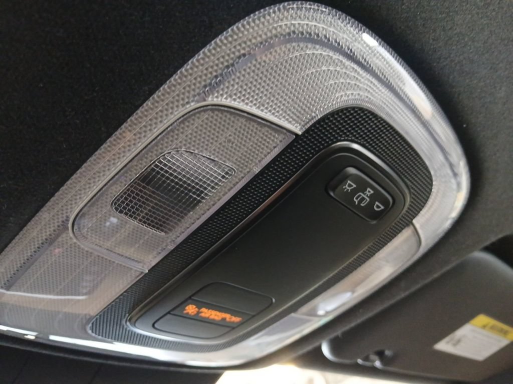 Used 2025 Hyundai Elantra Sport FWD image 25
