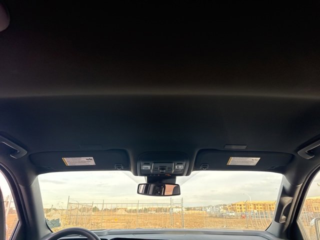 Used 2025 Chevrolet Suburban Premier image 10