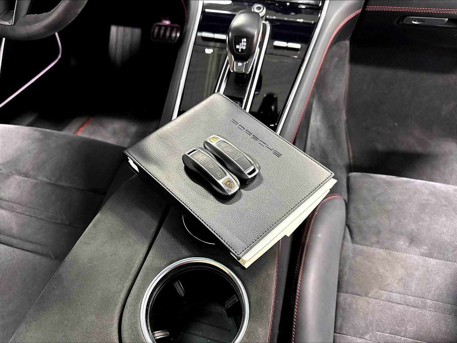 Used 2022 Porsche Panamera GTS AWD/4WD image 37