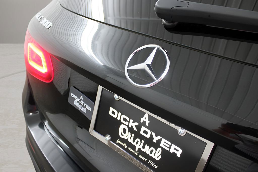 Used 2022 Mercedes-Benz GLC 300 image 32