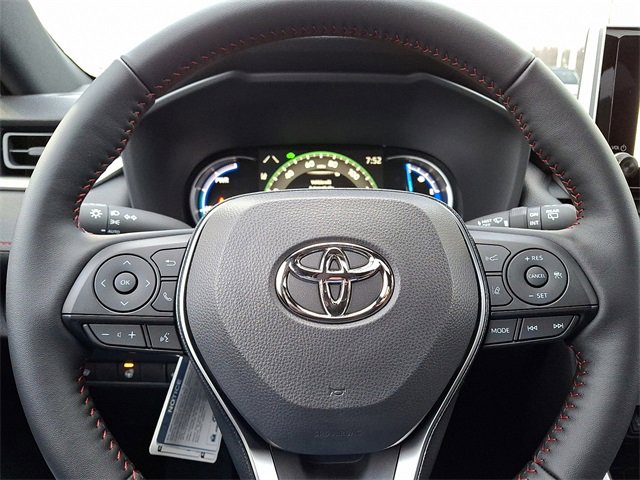 New 2025 Toyota RAV4 SE image 13