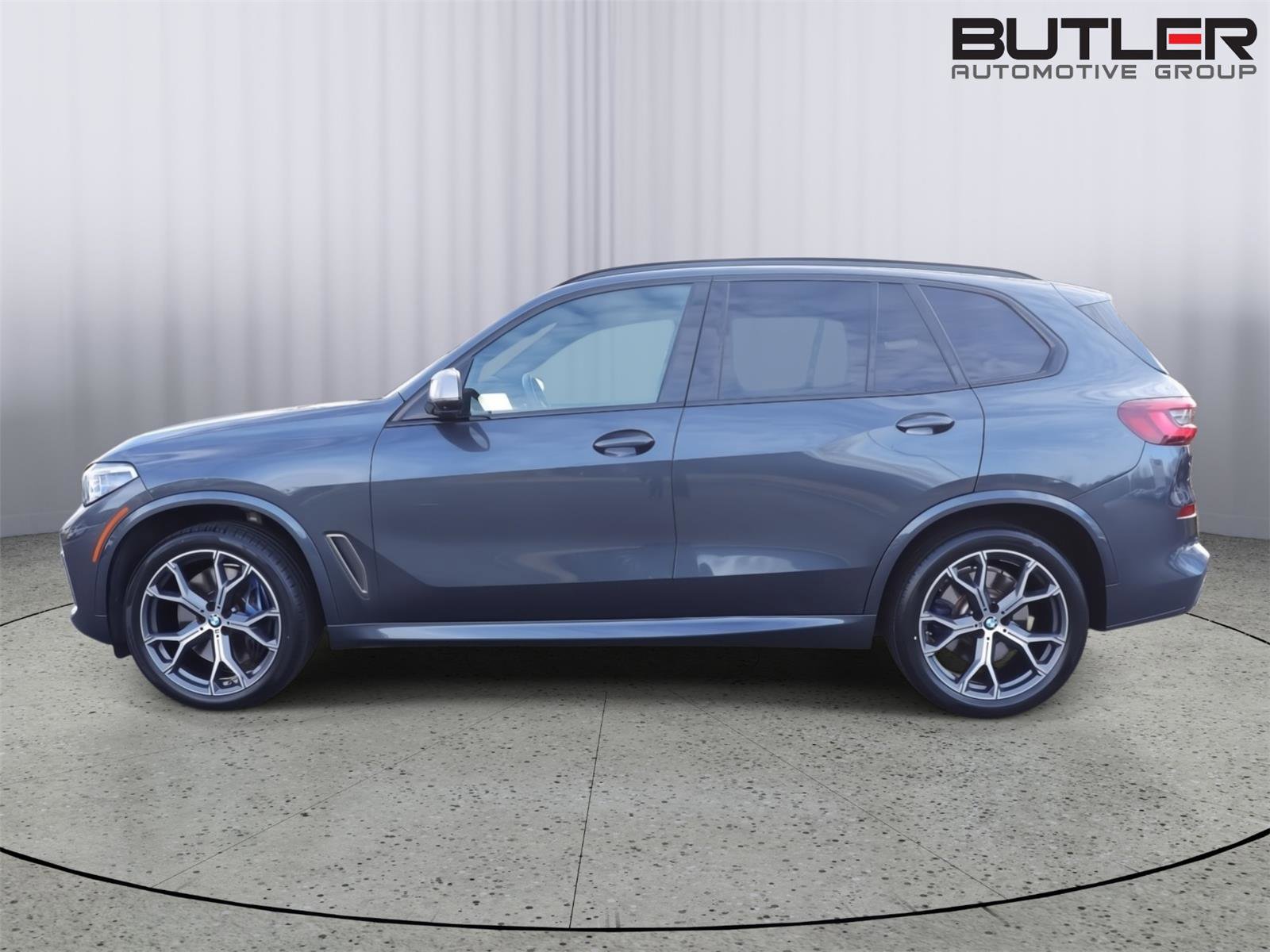 Used 2022 BMW X5 M50i w/ Executive Package image 4