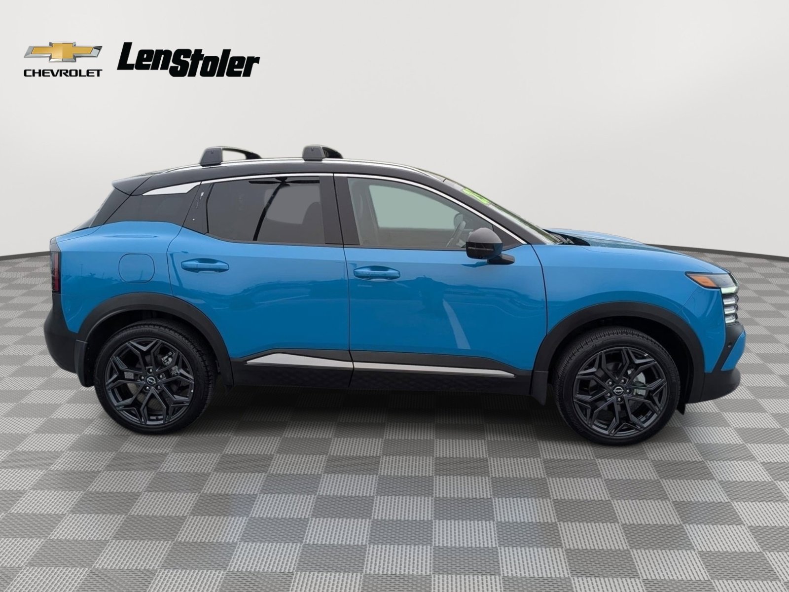 Used 2025 Nissan Kicks SR AWD/4WD image 6