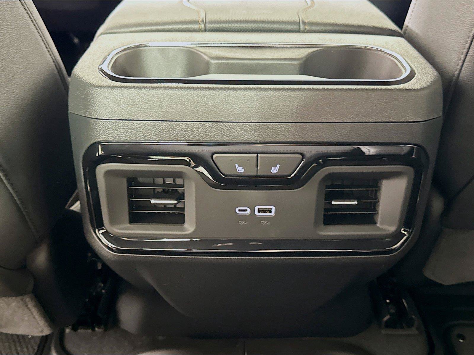 New 2026 GMC Sierra 1500 AT4 w/ AT4 Premium Package AWD/4WD image 14