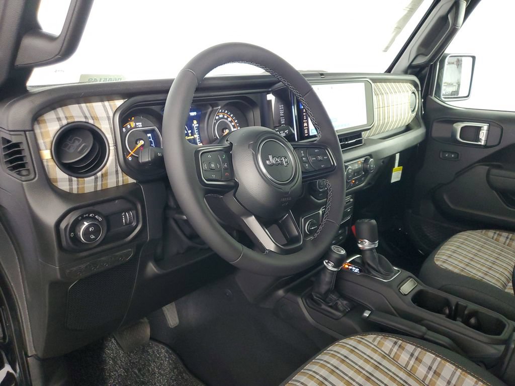 New 2026 Jeep Gladiator Sport AWD/4WD image 13