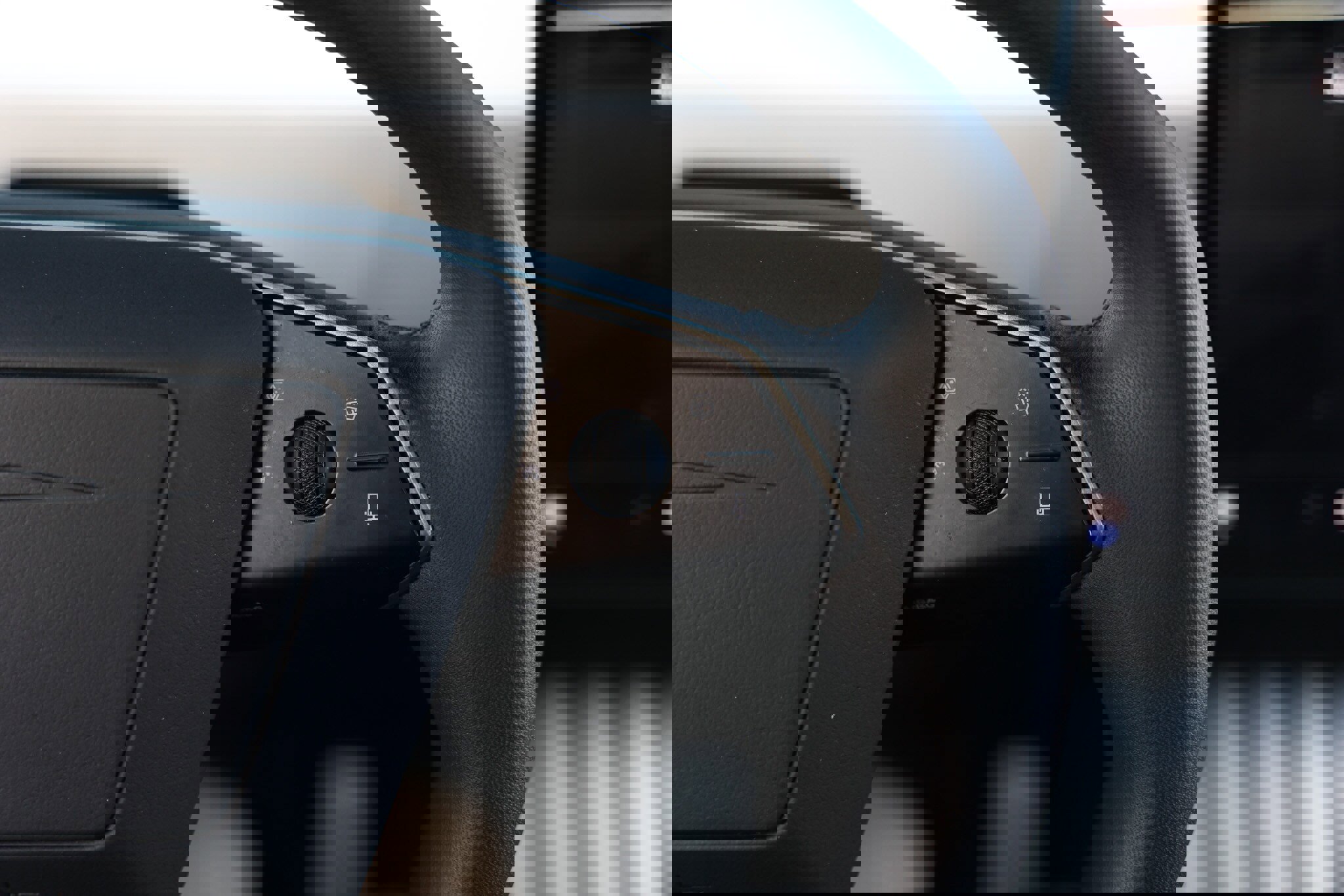 Used 2024 Tesla Cybertruck AWD Crew Cab image 31