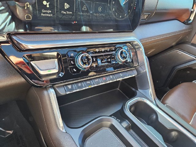 Used 2025 GMC Sierra 3500 Denali w/ Denali Reserve Package AWD/4WD image 34